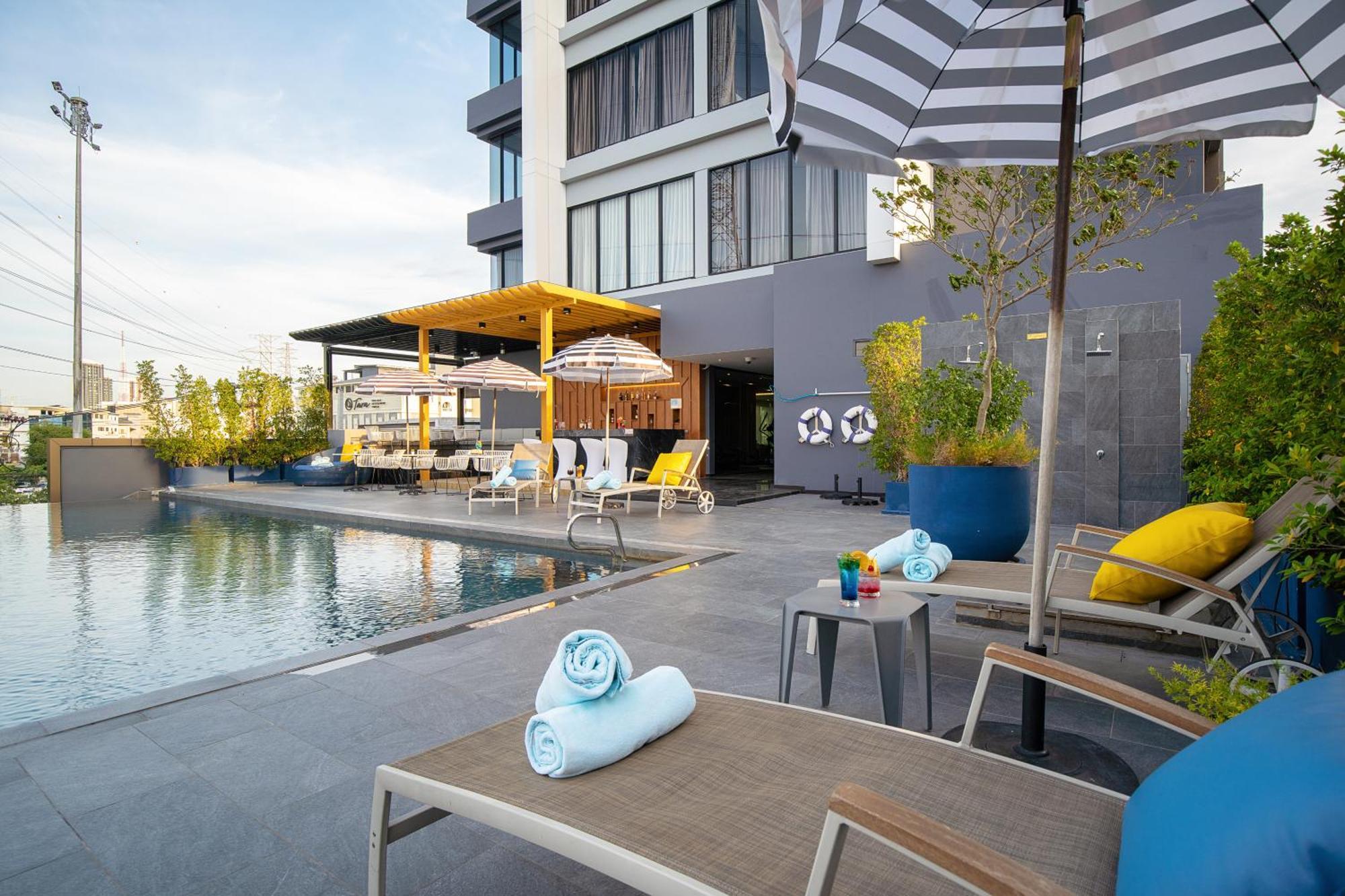 Thaya Hotel Bangkok Esterno foto